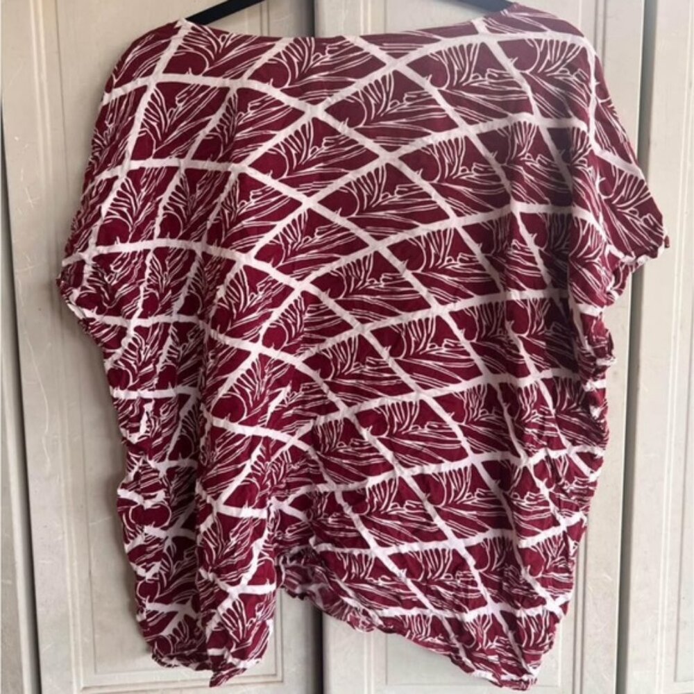 Kamea Maroon Red and White Boxy Blouse with Short Sleeves